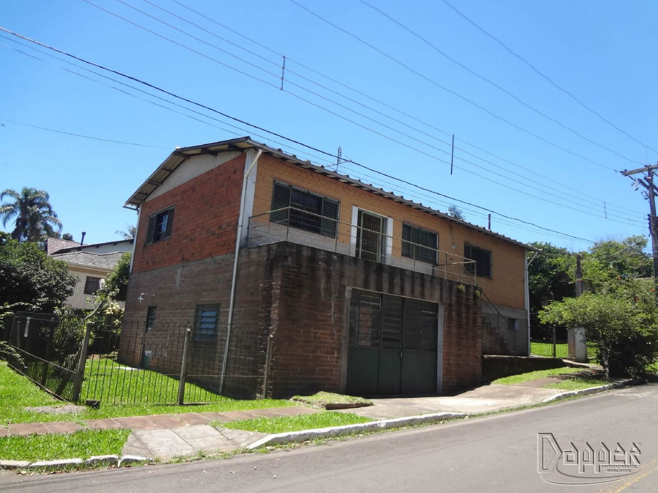 Casa à venda com 2 quartos, 268 - Foto 1