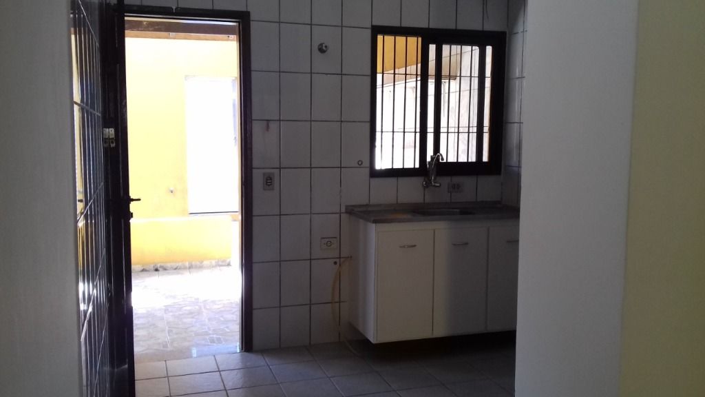 Casa à venda com 3 quartos, 188m² - Foto 14