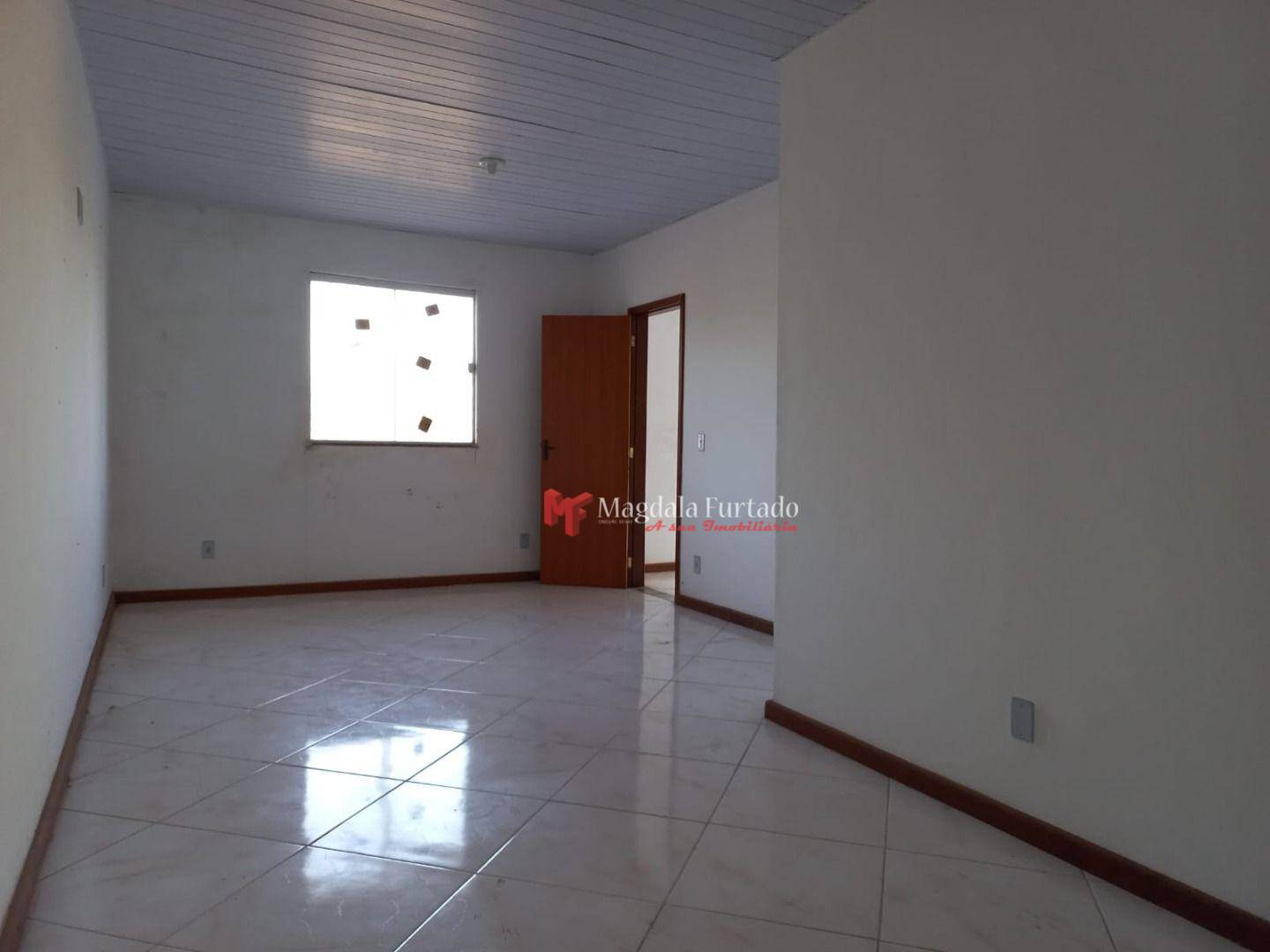 Casa à venda com 3 quartos, 98m² - Foto 11