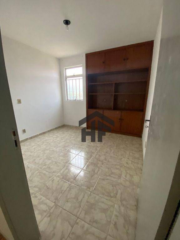 Apartamento à venda com 4 quartos, 148m² - Foto 7