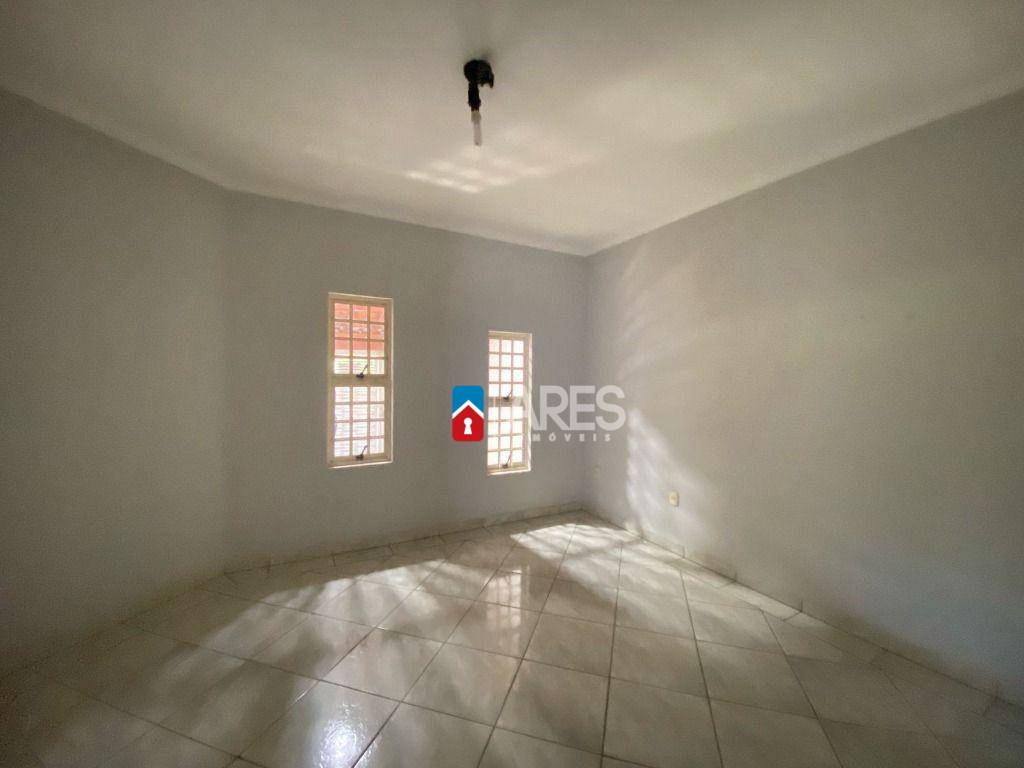 Casa, 3 quartos, 130 m² - Foto 2