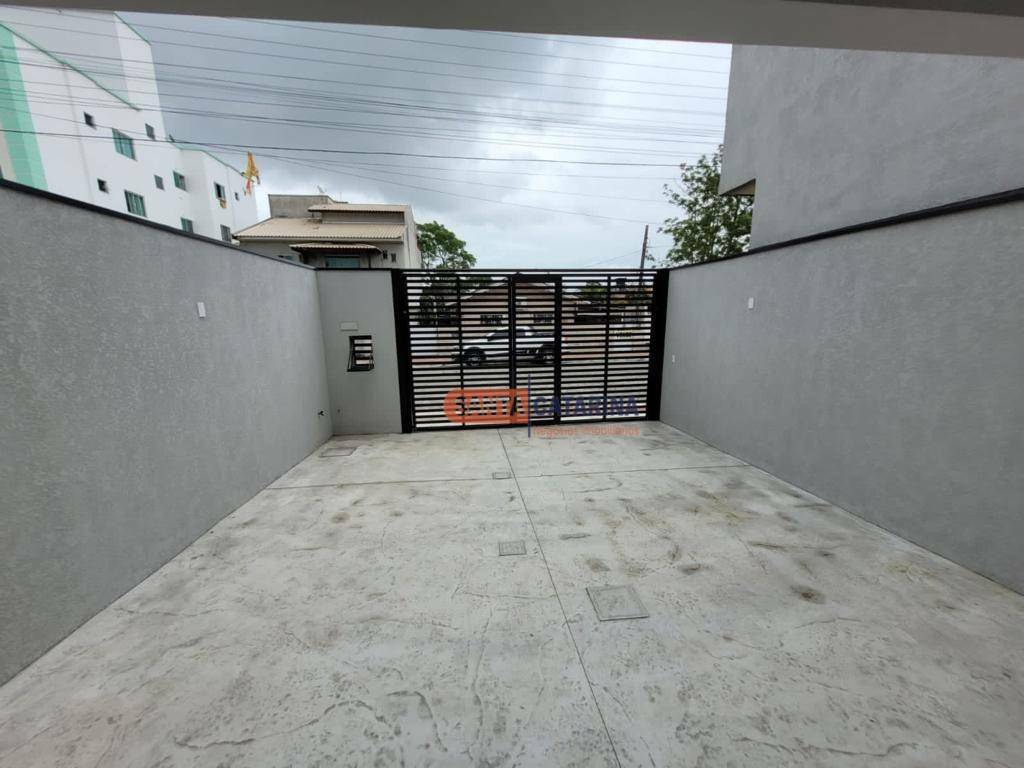 Sobrado à venda com 3 quartos, 144m² - Foto 3