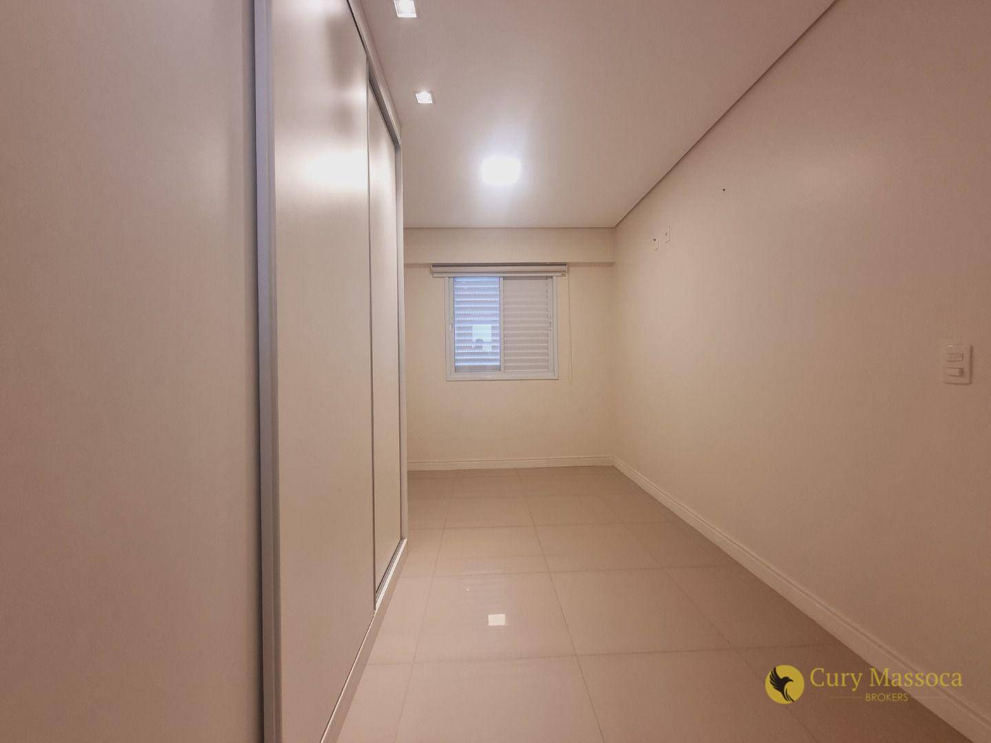 Apartamento para alugar com 2 quartos, 65m² - Foto 22