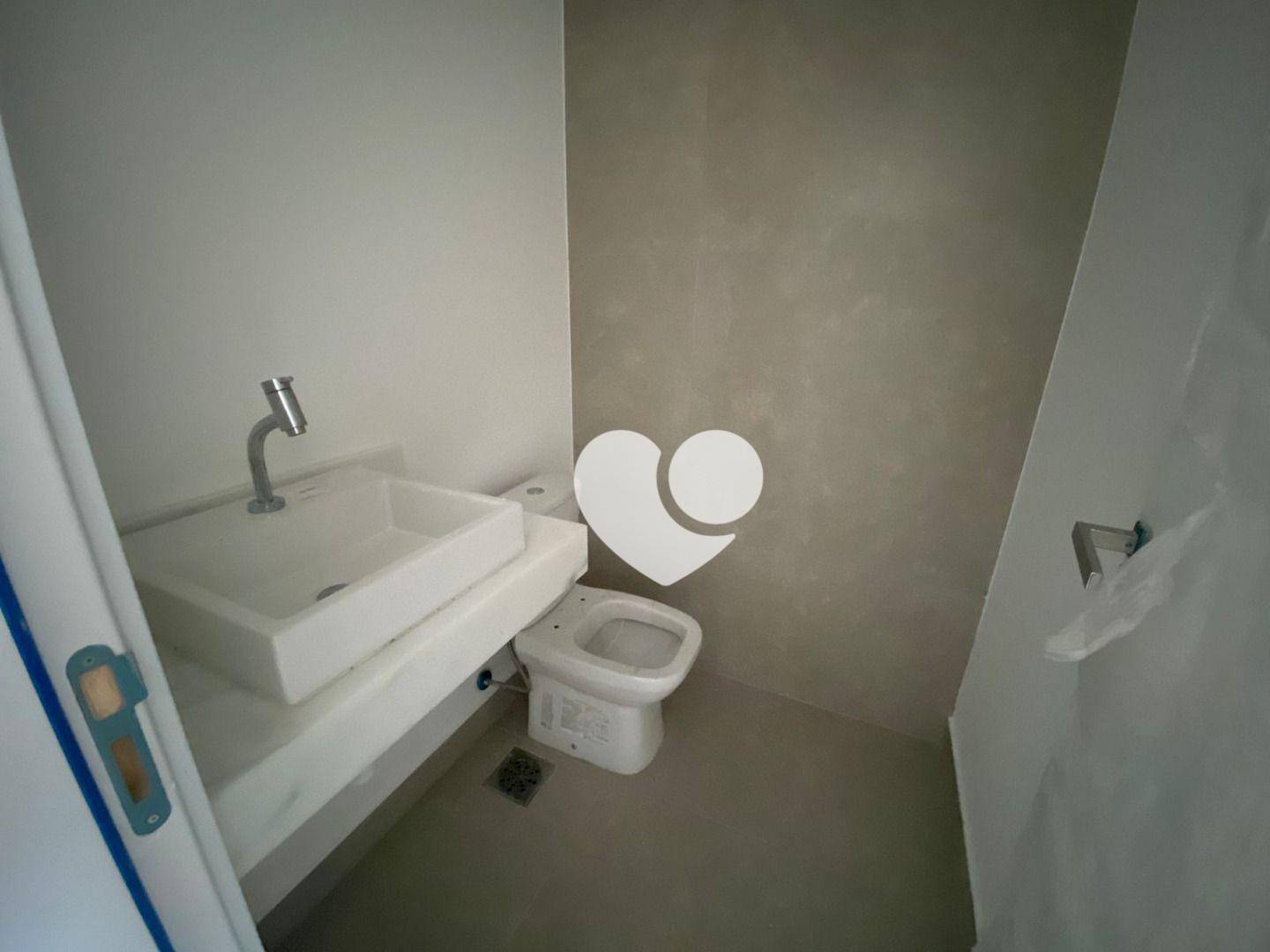 Apartamento à venda com 4 quartos, 196m² - Foto 17