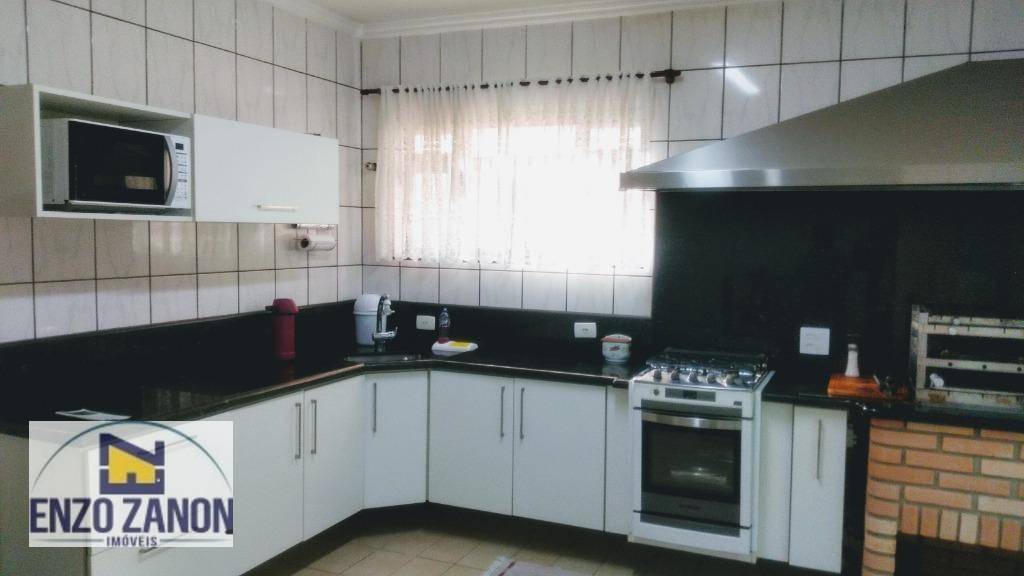 Sobrado à venda com 3 quartos, 274m² - Foto 14