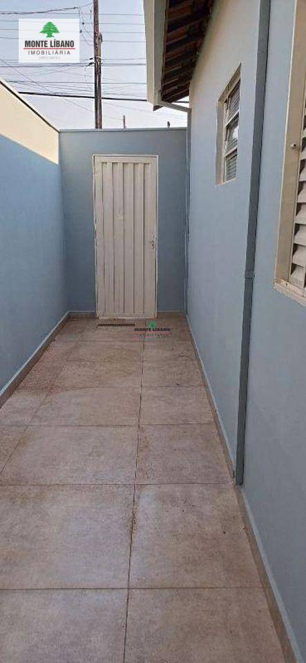 Casa à venda com 2 quartos, 1m² - Foto 12