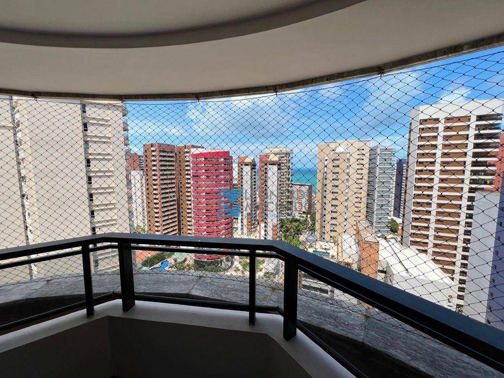 Apartamento à venda com 4 quartos, 230m² - Foto 2