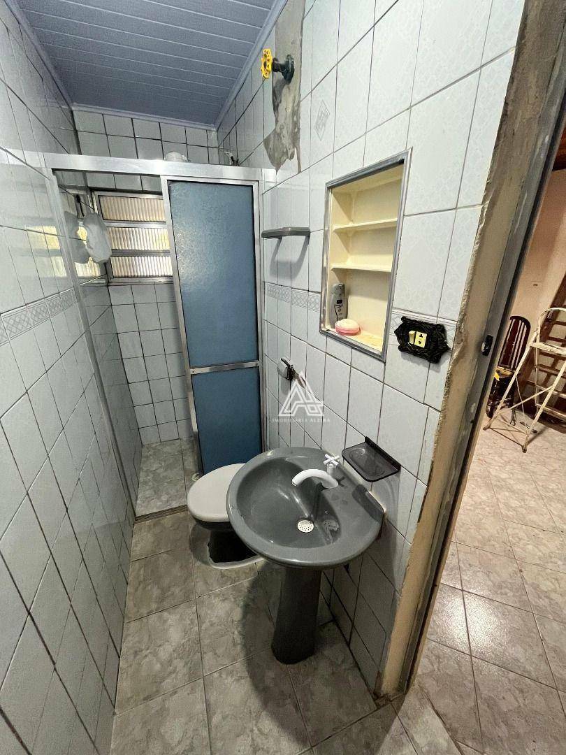 Casa para alugar com 3 quartos, 70m² - Foto 33