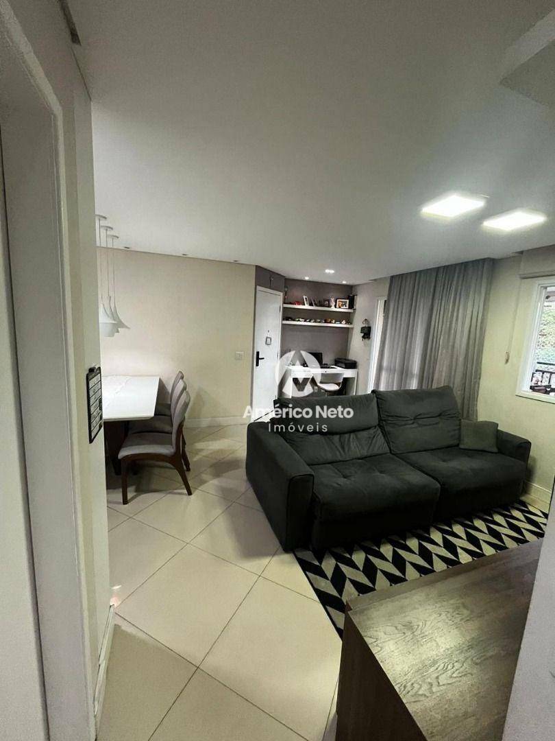 Apartamento à venda com 3 quartos, 83m² - Foto 19