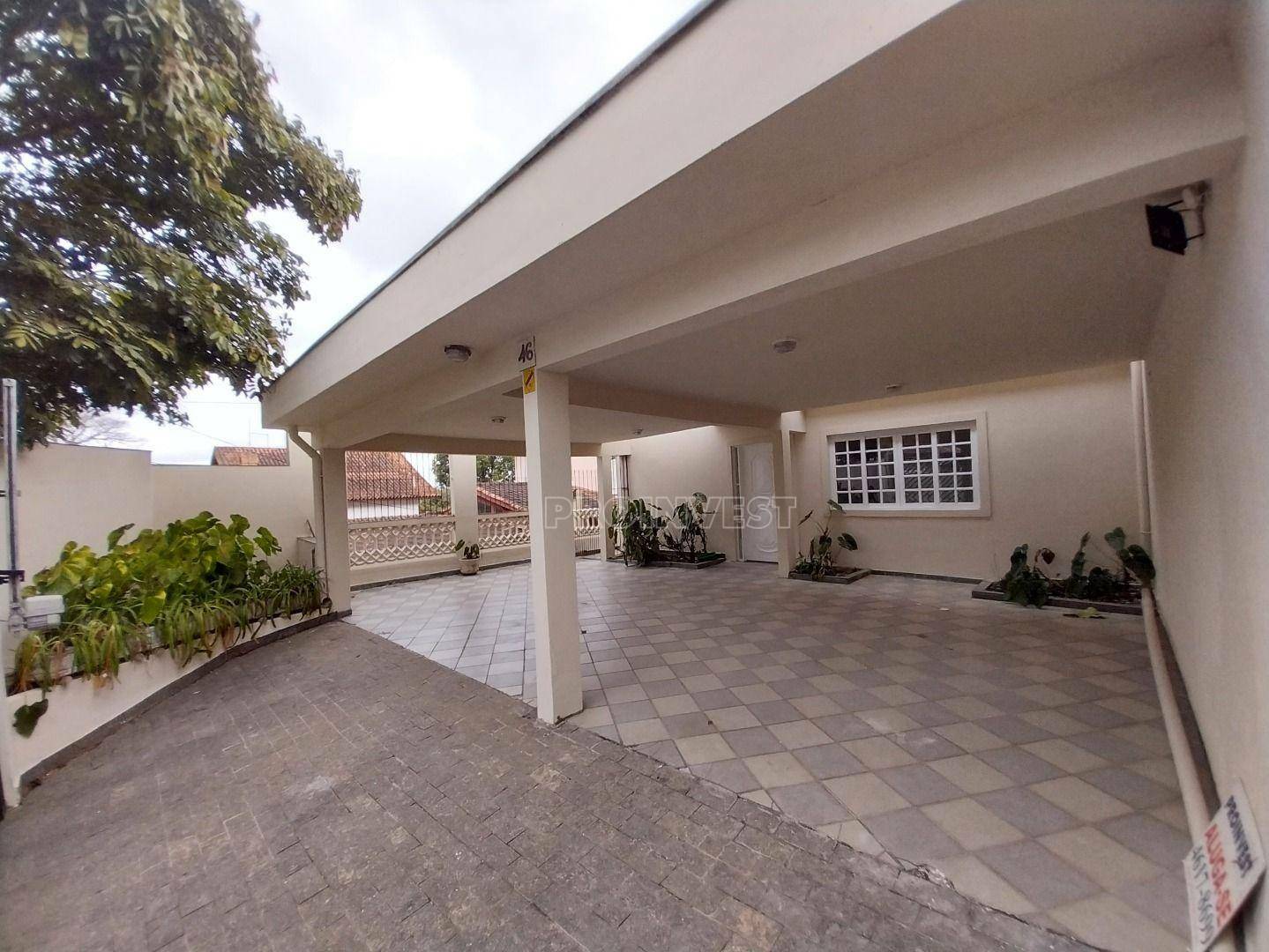 Casa de Condomínio para alugar com 3 quartos, 205m² - Foto 1