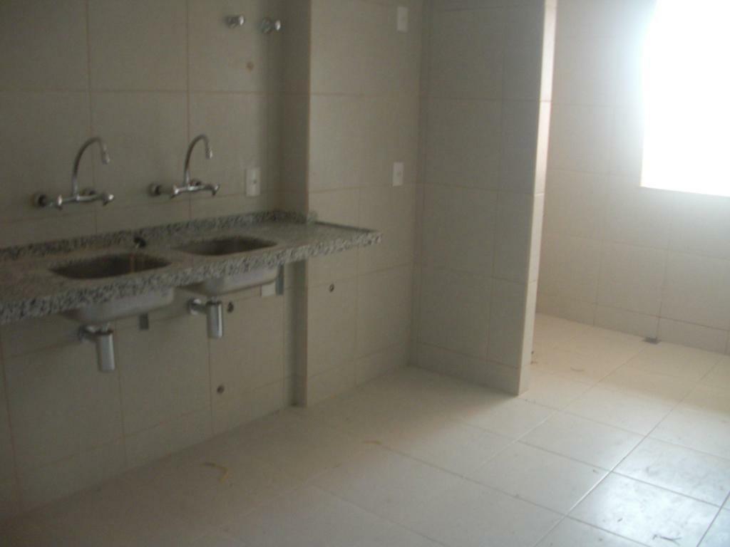 Apartamento à venda com 3 quartos, 124m² - Foto 19