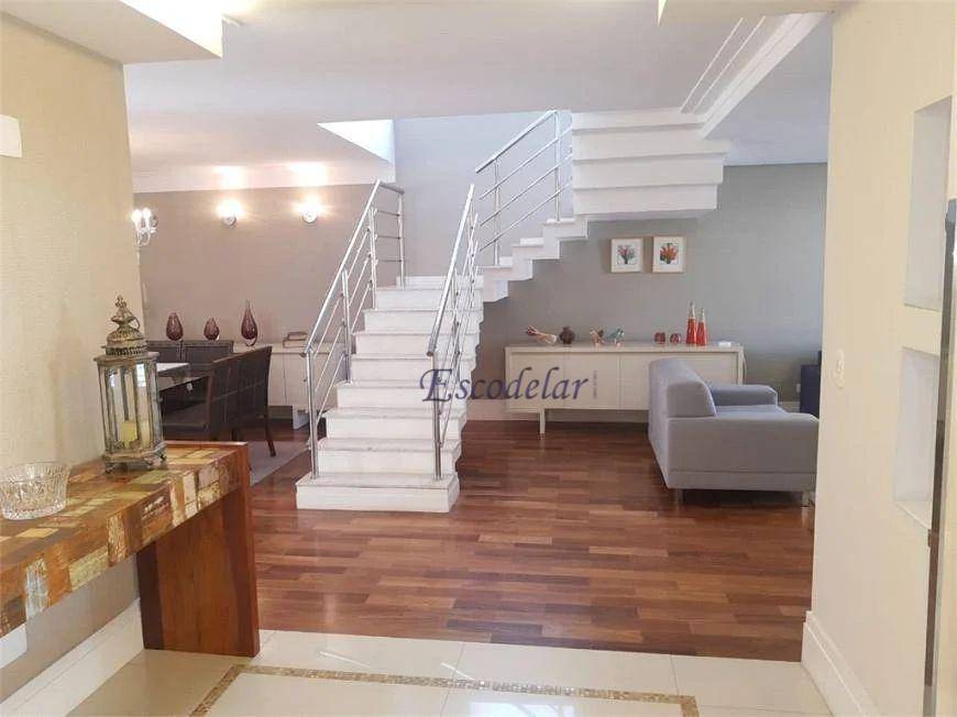 Casa à venda com 4 quartos, 300m² - Foto 2