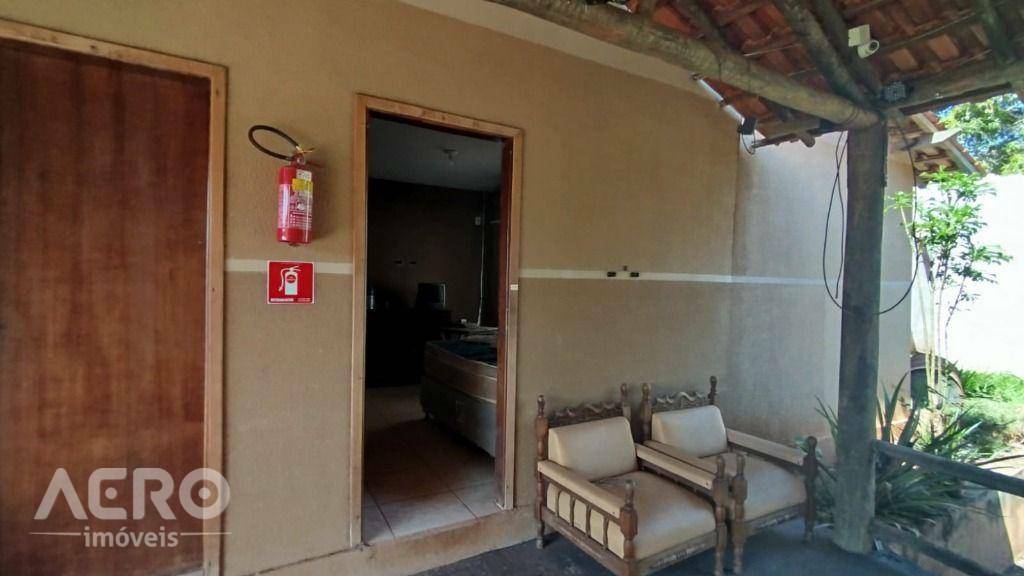 Chácara à venda e aluguel com 5 quartos, 400m² - Foto 28