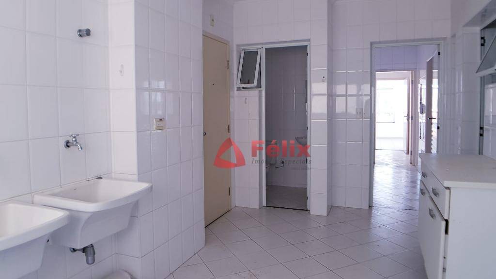 Apartamento à venda com 4 quartos, 200m² - Foto 13