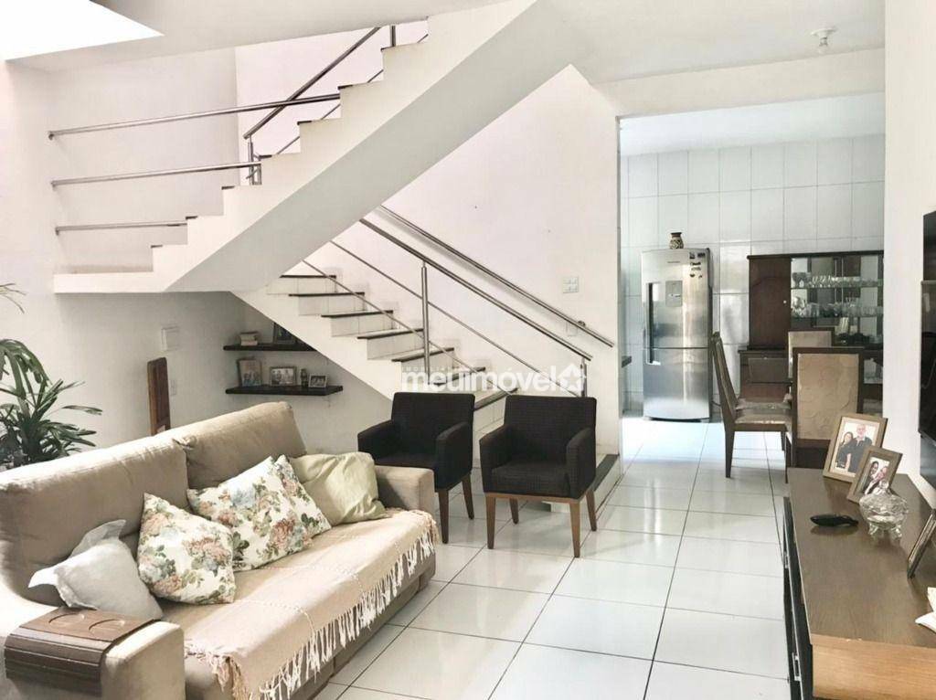 Casa à venda com 3 quartos, 450m² - Foto 6