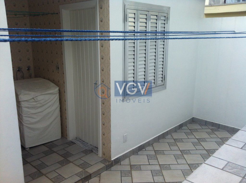 Casa à venda com 3 quartos, 154m² - Foto 7