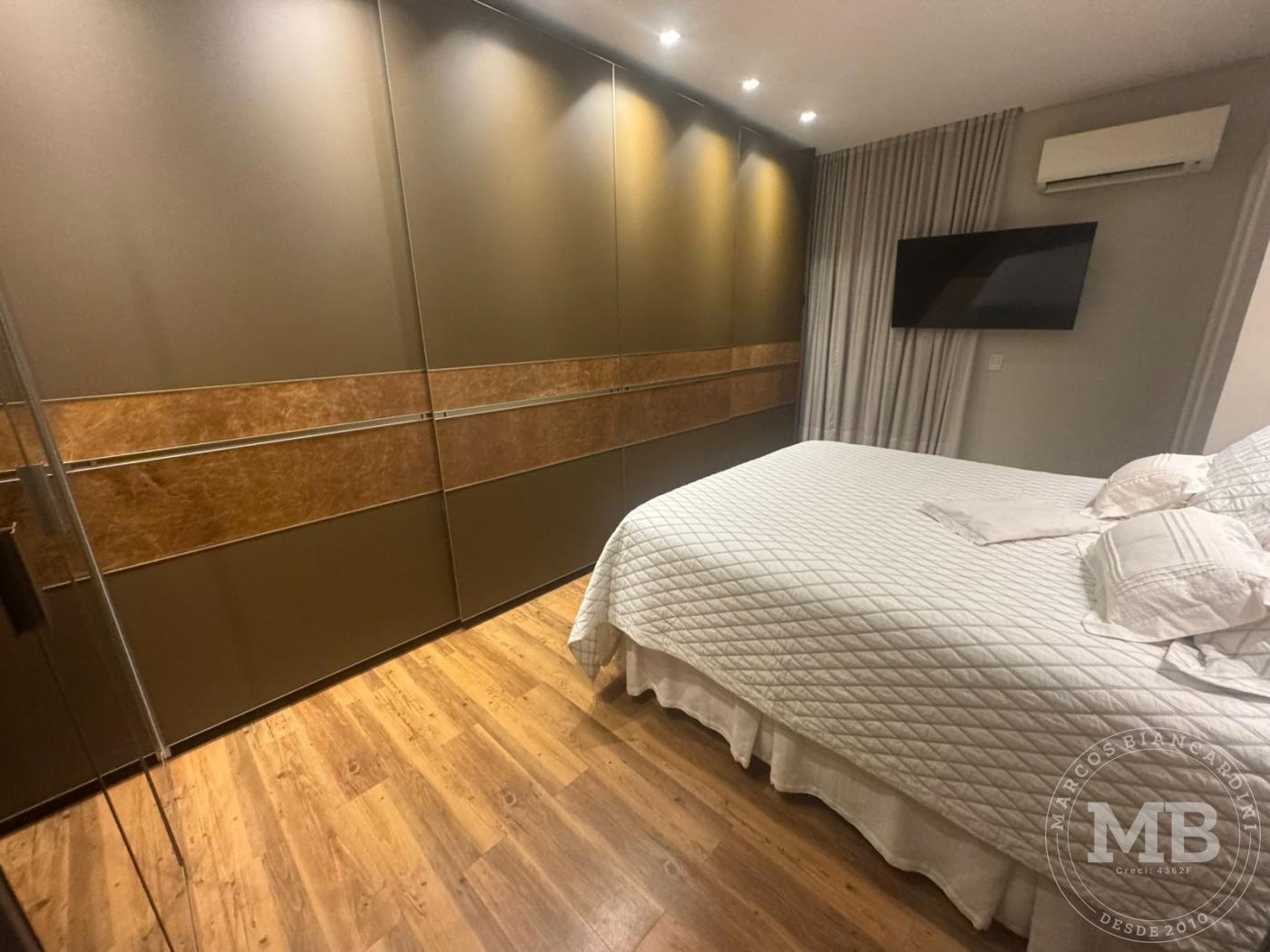 Apartamento à venda com 3 quartos, 131m² - Foto 12