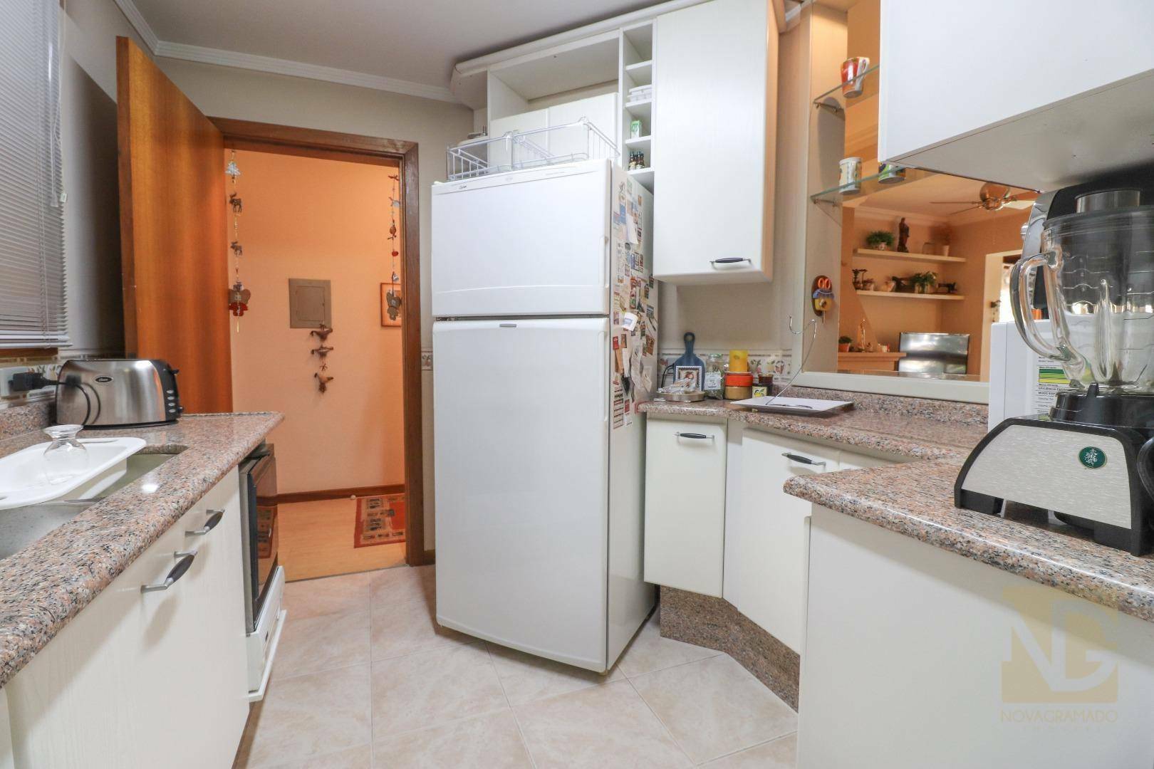 Apartamento à venda com 2 quartos, 135m² - Foto 8