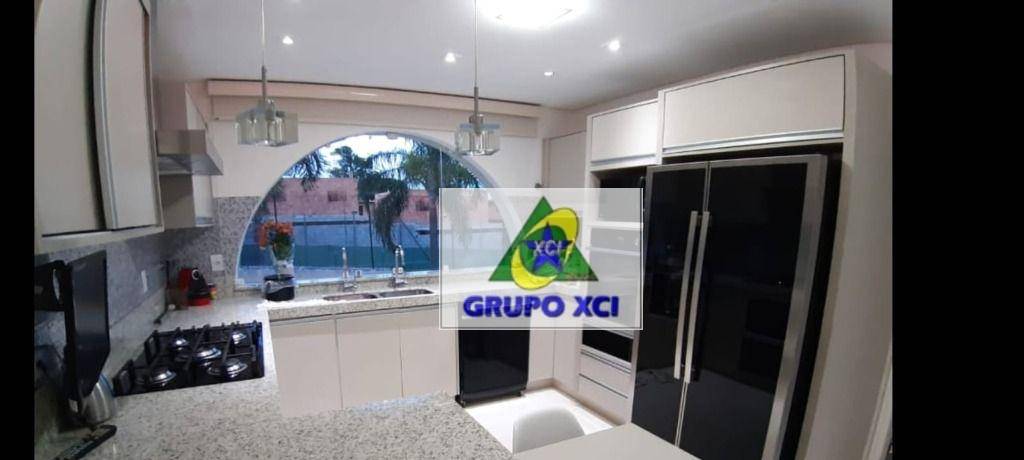 Casa para alugar com 4 quartos, 800m² - Foto 6