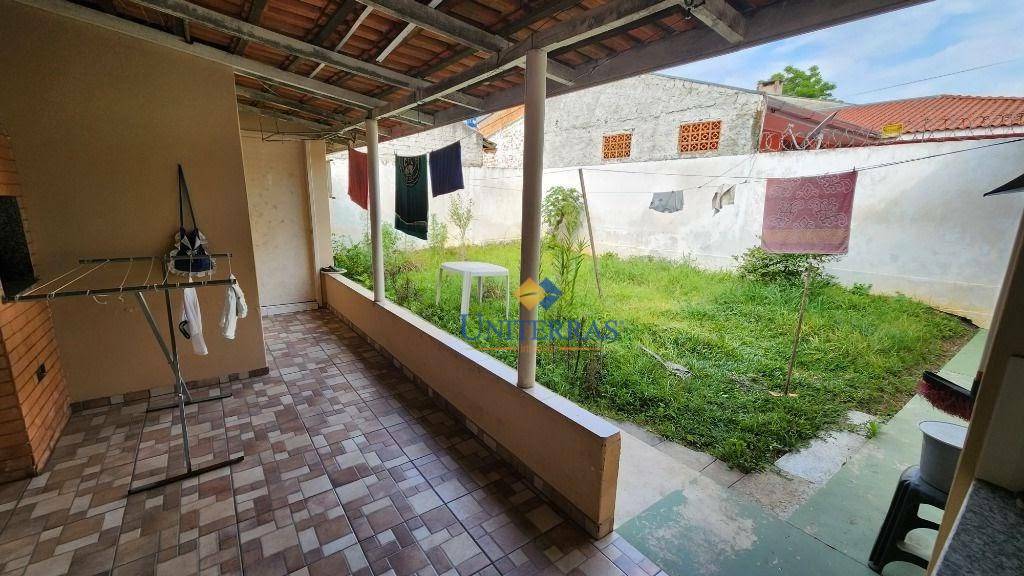 Casa à venda com 4 quartos, 180m² - Foto 27