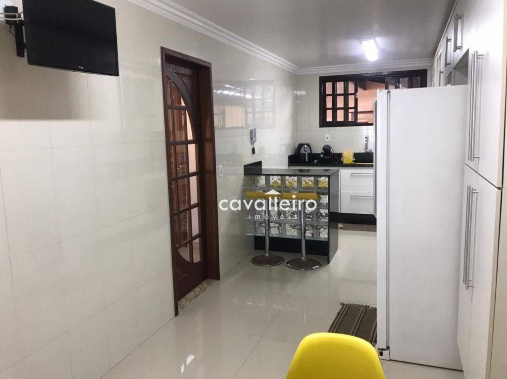 Casa à venda com 4 quartos, 250m² - Foto 23