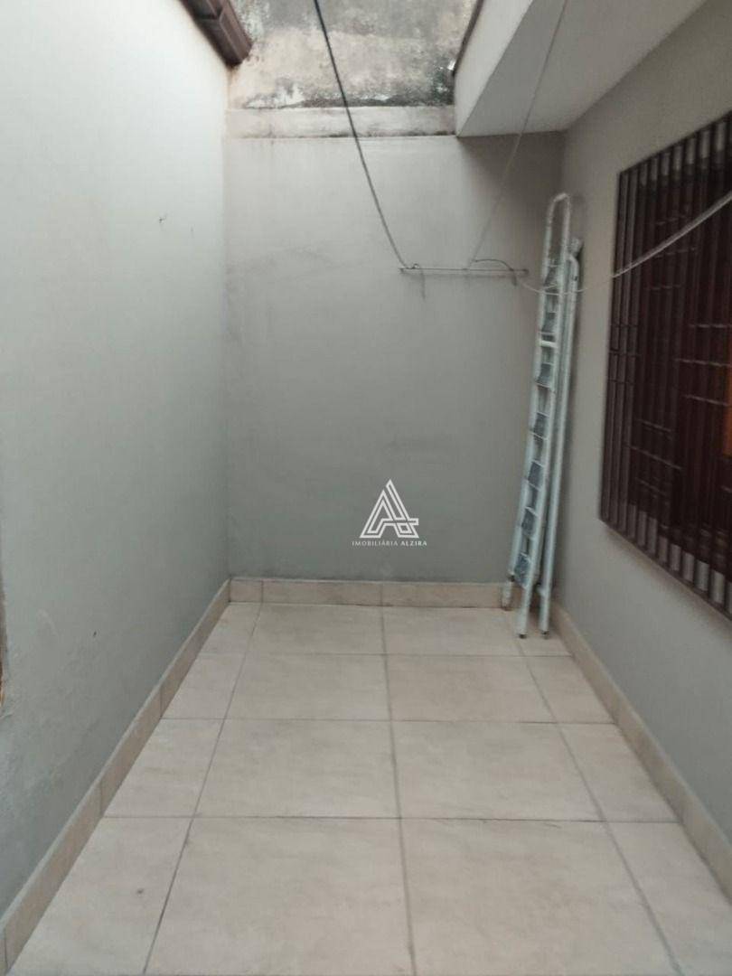 Casa à venda com 2 quartos, 100m² - Foto 14