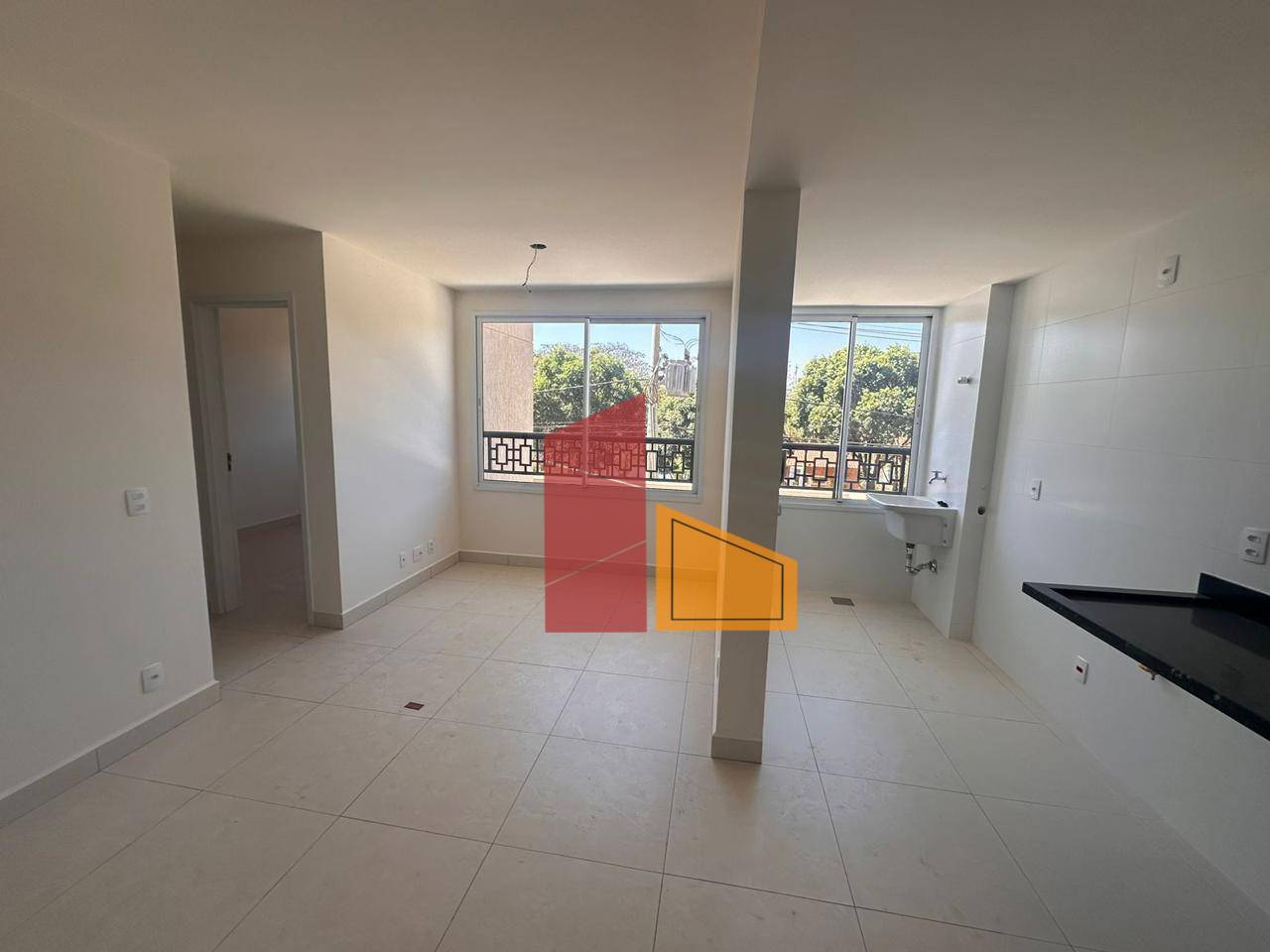 Apartamento à venda com 2 quartos, 56m² - Foto 1