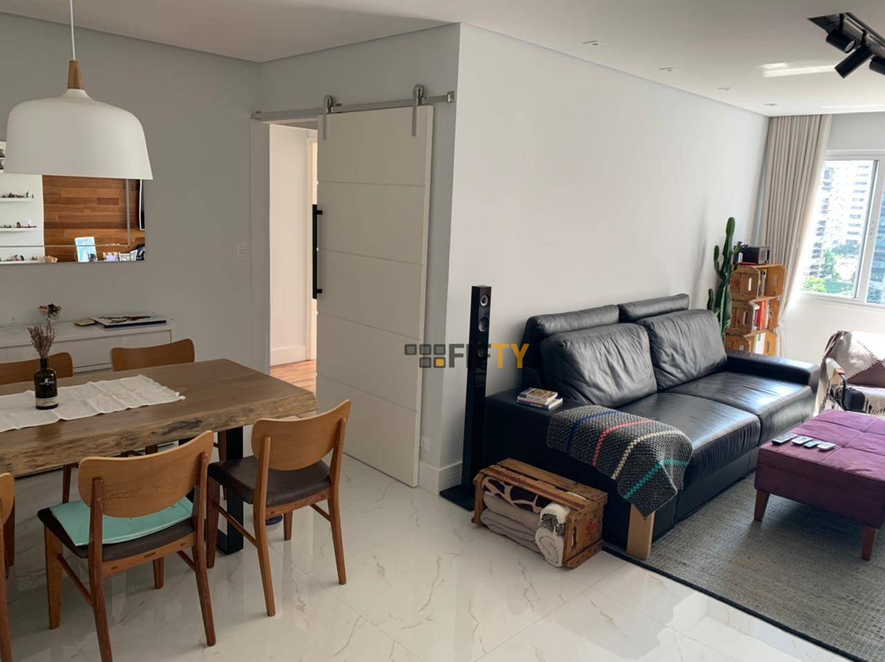 Apartamento à venda com 2 quartos, 80m² - Foto 2