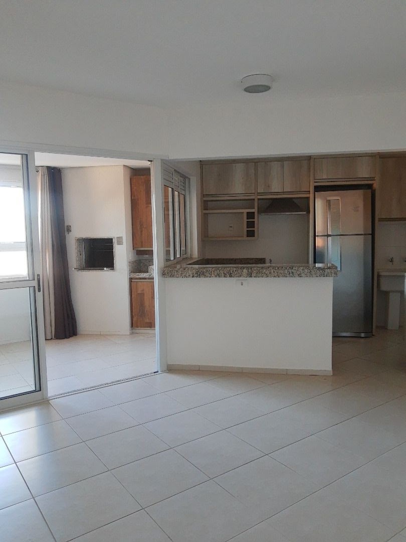 Apartamento para alugar com 3 quartos, 79m² - Foto 4