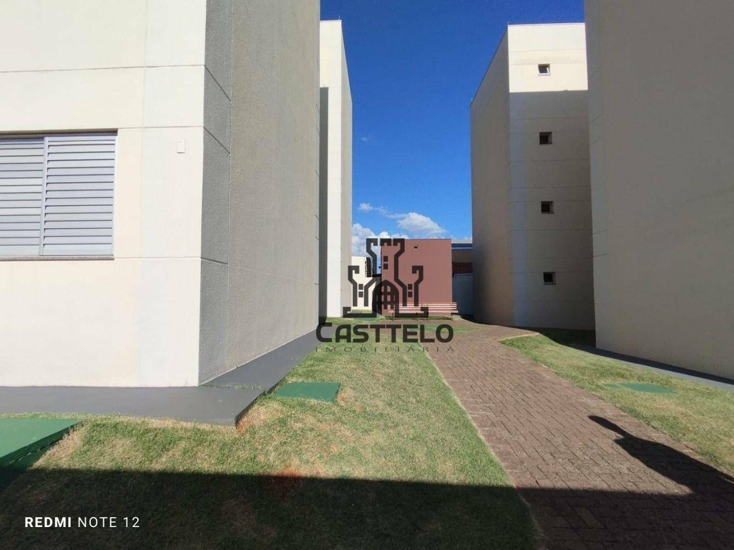 Apartamento à venda com 3 quartos, 75m² - Foto 2