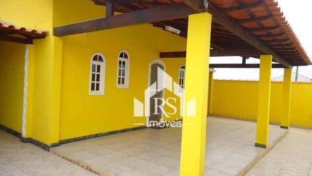 Casa à venda com 4 quartos, 188m² - Foto 1