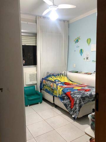 Apartamento à venda com 2 quartos, 65m² - Foto 4