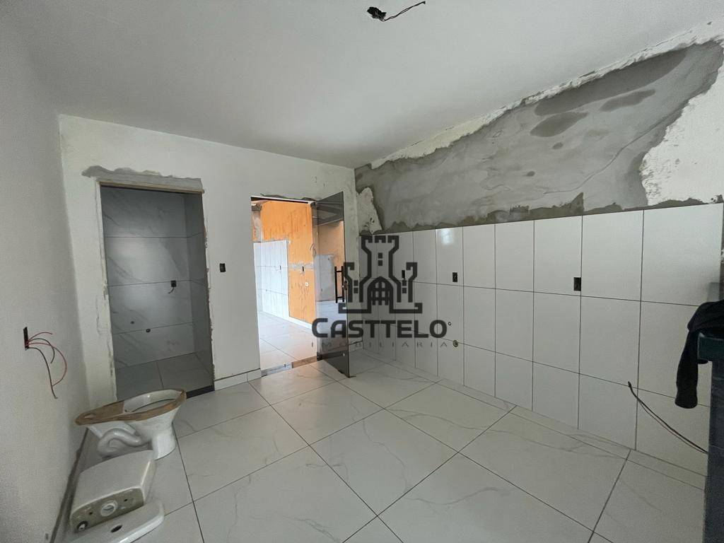 Casa à venda com 4 quartos, 180m² - Foto 6