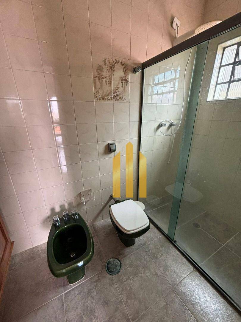 Sobrado à venda e aluguel com 3 quartos, 230m² - Foto 5