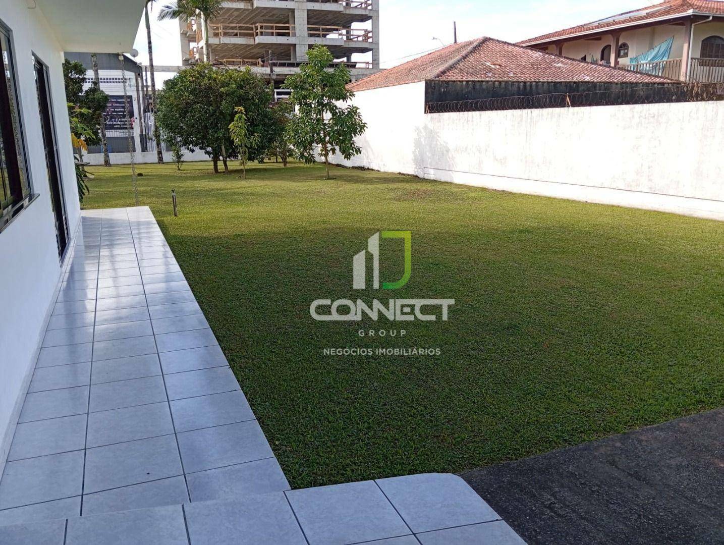 Casa à venda com 4 quartos, 240m² - Foto 14