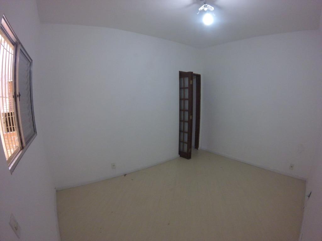 Casa à venda com 3 quartos, 106m² - Foto 2