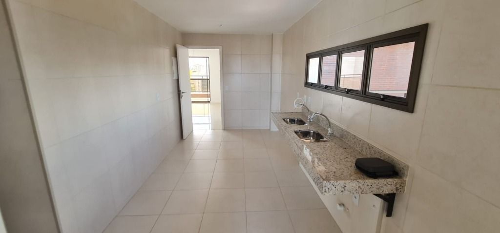 Apartamento à venda com 3 quartos, 164m² - Foto 8