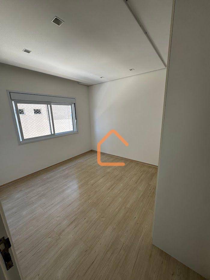 Apartamento para alugar com 3 quartos, 120m² - Foto 10