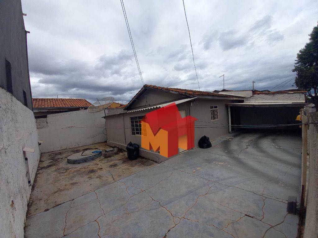 Casa à venda com 2 quartos, 50m² - Foto 4