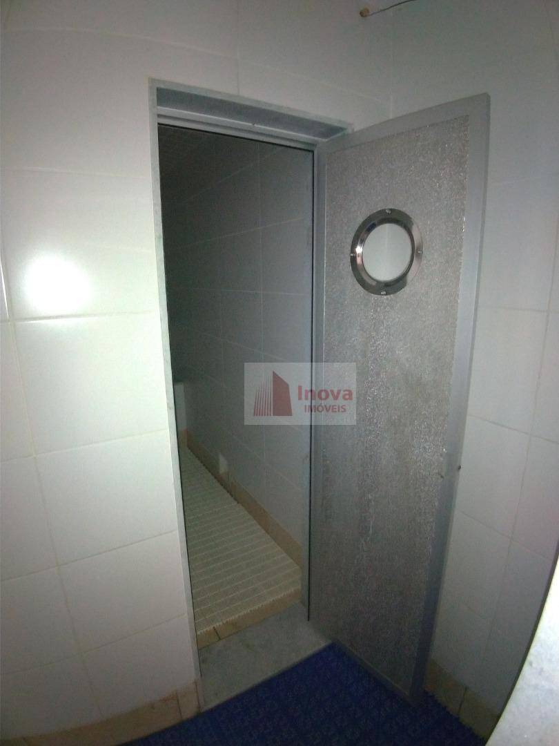 Apartamento para alugar com 3 quartos, 145m² - Foto 31