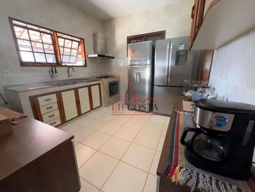 Casa à venda com 3 quartos, 300m² - Foto 18