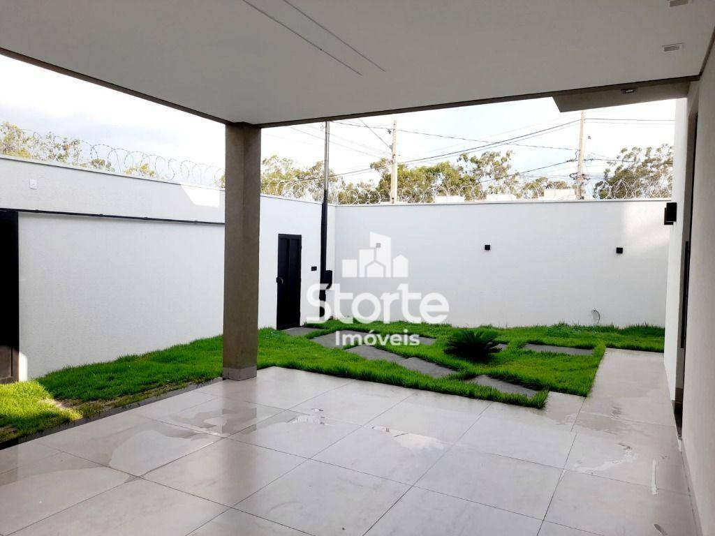 Casa à venda com 3 quartos, 130m² - Foto 3