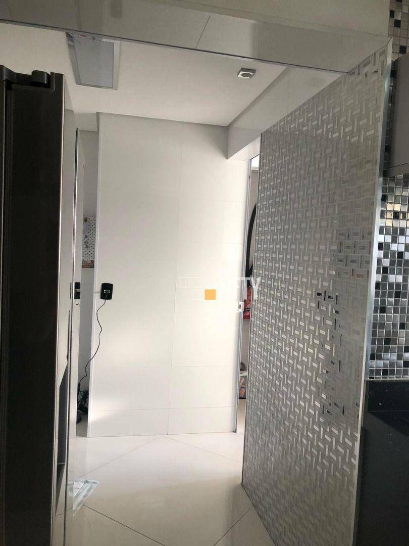 Apartamento à venda com 3 quartos, 146m² - Foto 11