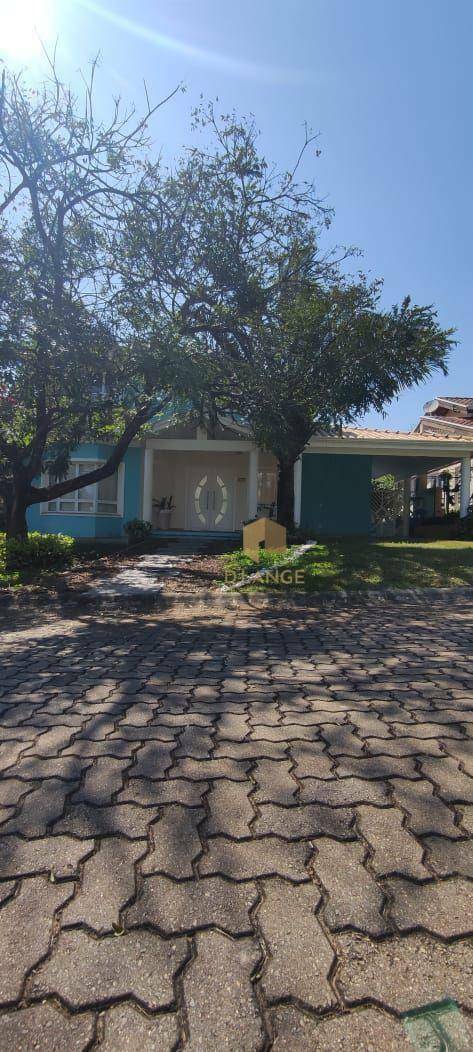 Casa de Condomínio para alugar com 5 quartos, 300m² - Foto 34