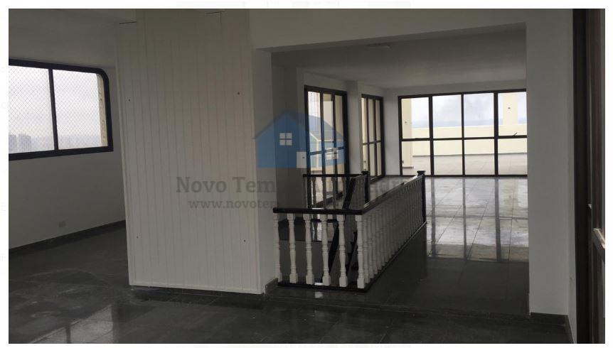 Sobrado à venda com 6 quartos, 647m² - Foto 29