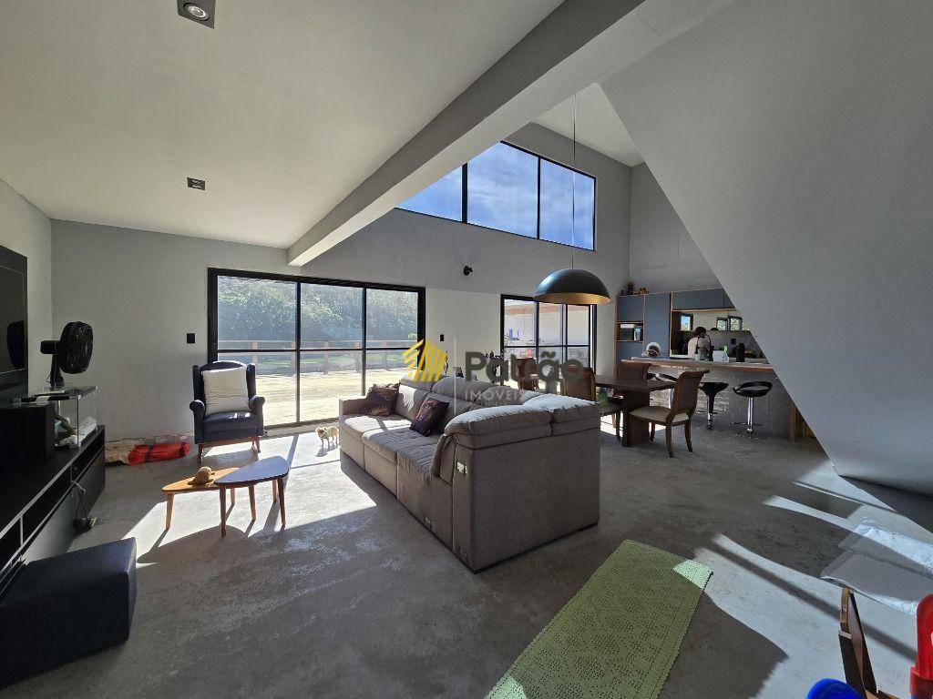Casa de Condomínio à venda com 3 quartos, 435m² - Foto 2