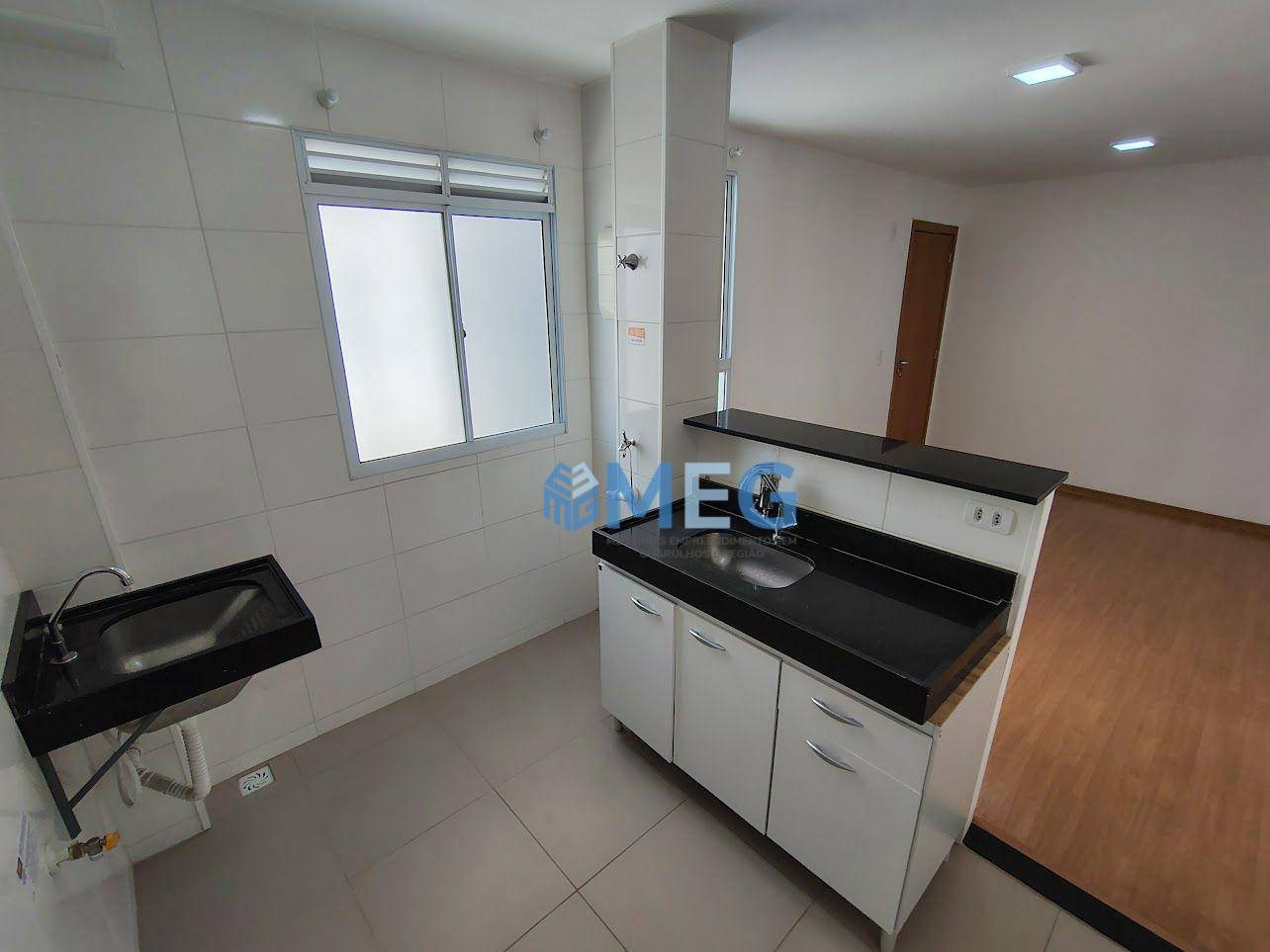 Apartamento para alugar com 2 quartos, 38m² - Foto 13