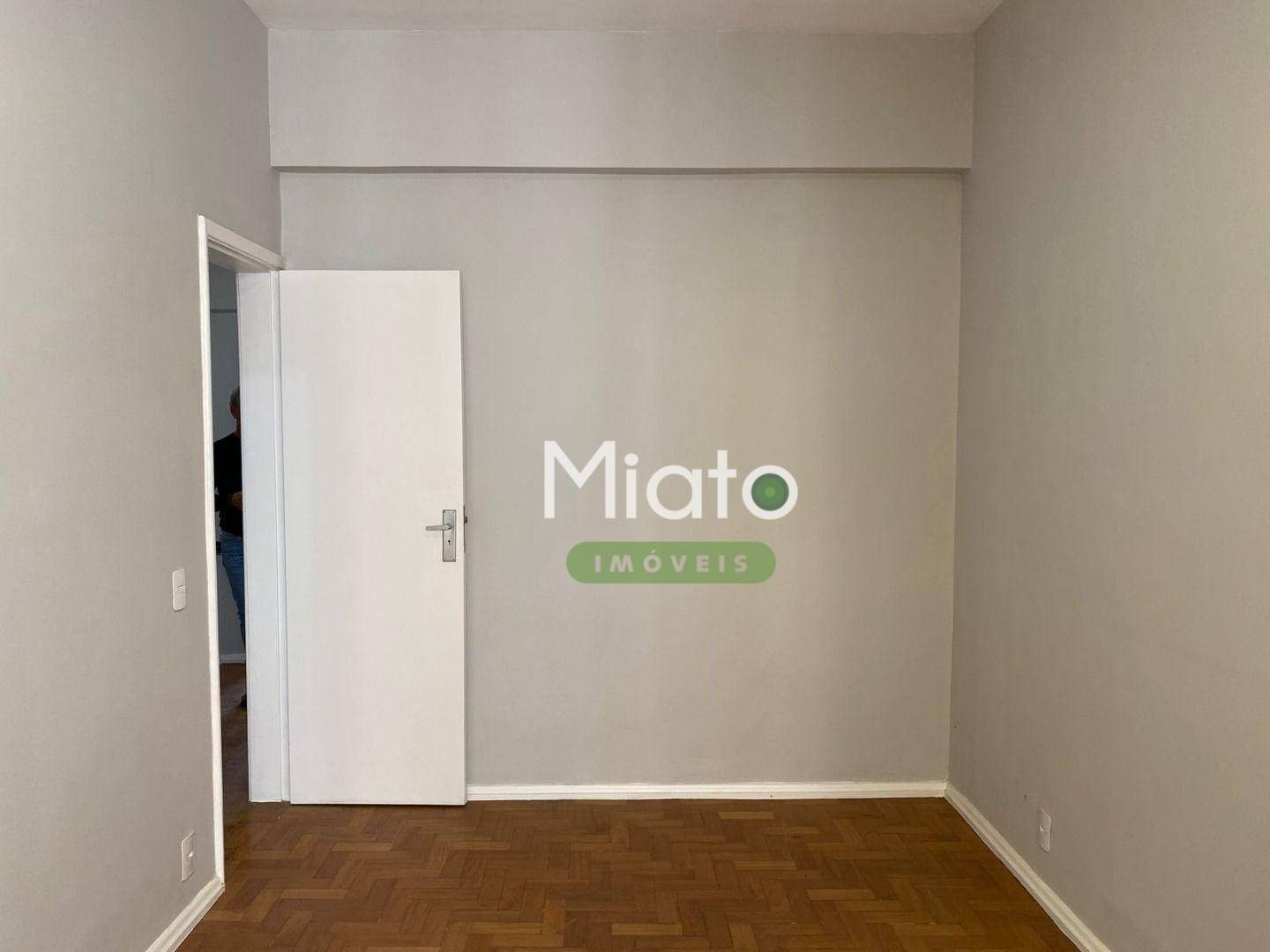 Apartamento à venda com 2 quartos, 63m² - Foto 6