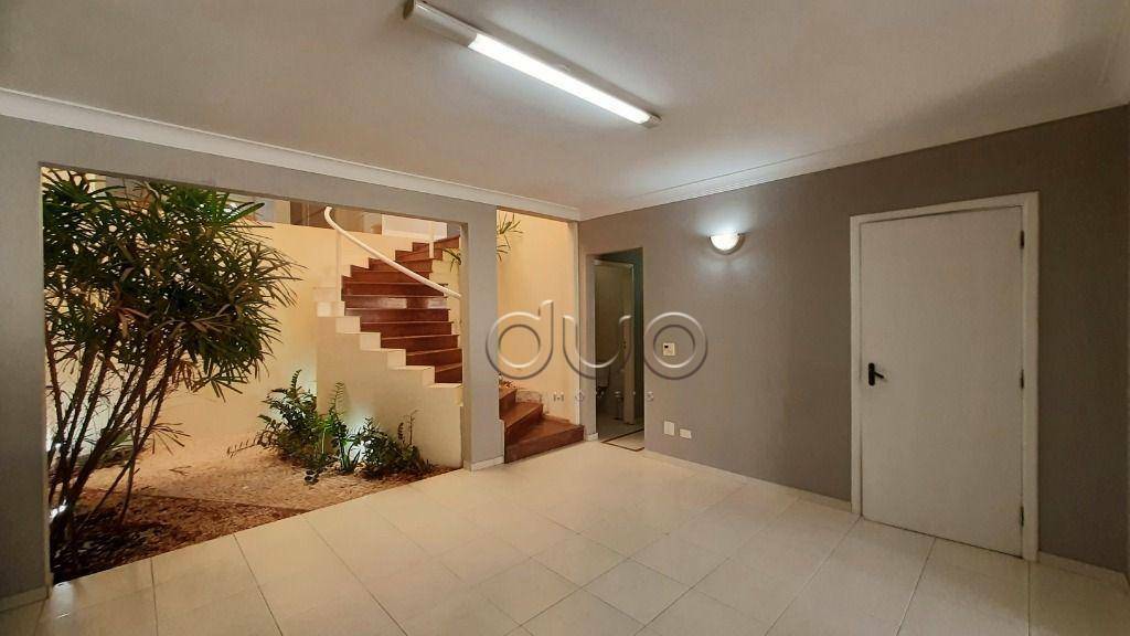 Casa à venda com 3 quartos, 356m² - Foto 1