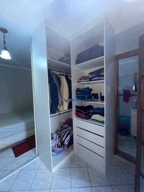 Sobrado à venda com 3 quartos, 200m² - Foto 2